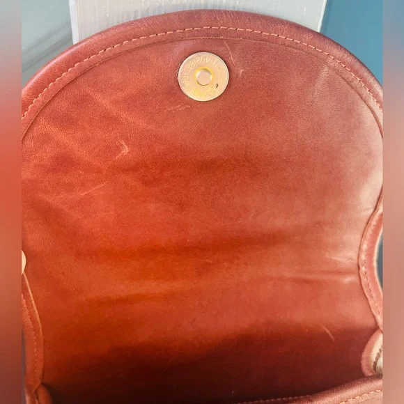 AUTHENTICATED Coach Brown Leather Crossbody Bag - Picture 4 of 13